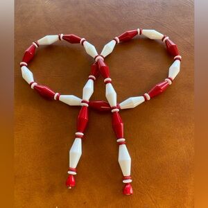 Avon Classic Lines Beaded Necklace Red White Barrel Clasp 28” 90’s Vintage